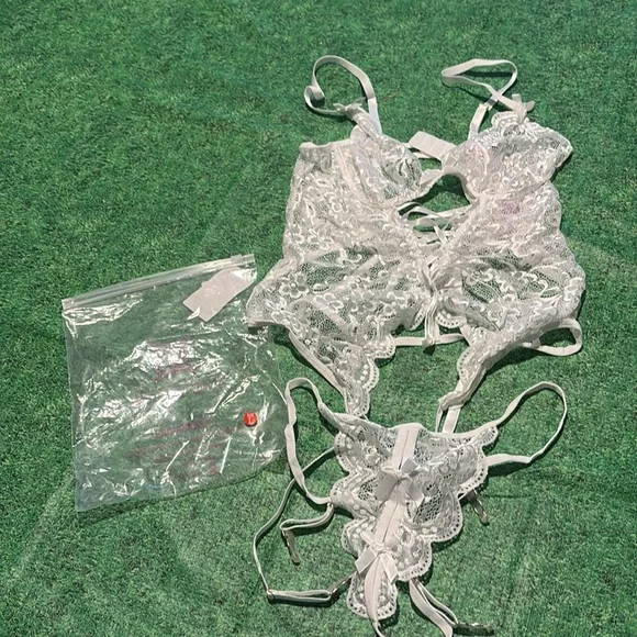 NWT avidlove large white 2 pc lingerie with thong 1328 - Picture 2 of 6